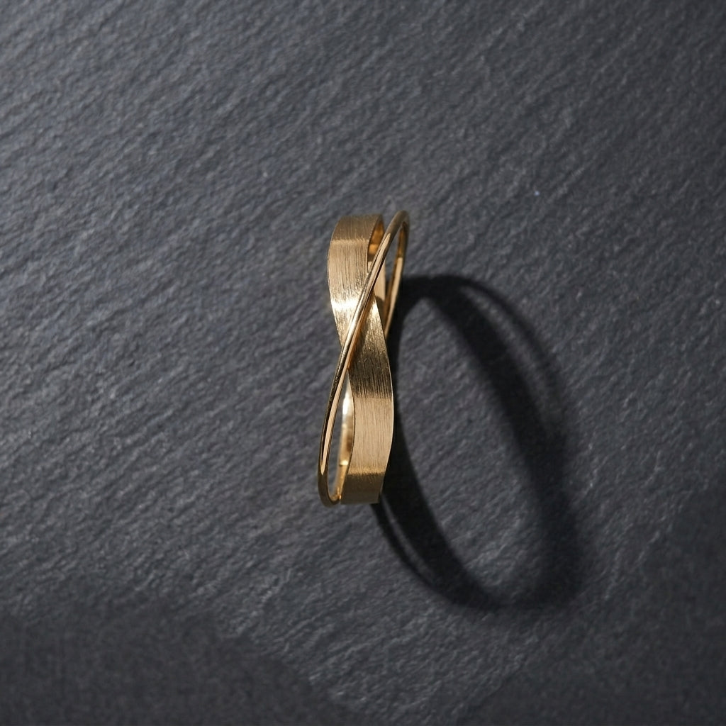 ROSIVAA Infinite Twist Bangle
