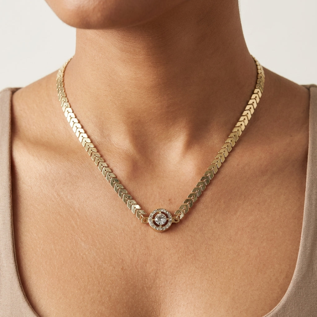 ROSIVAA Halo Chevron Choker